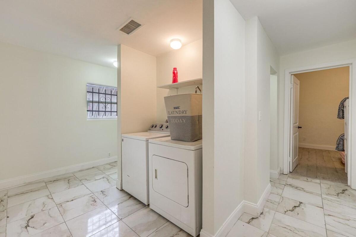 Holiday home Large, Central, Lovely & Cozy 4bed/2bath - House By Everbank Stadium *
